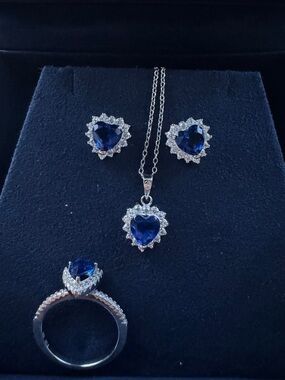 Mother’s Day 🎁 Heart-Cut Blue Crystal Jewelry Set Necklace Earrings Ring